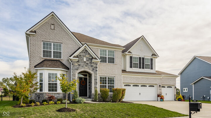 Property Photo:  3963 Saddle Club South Parkway  IN 46106