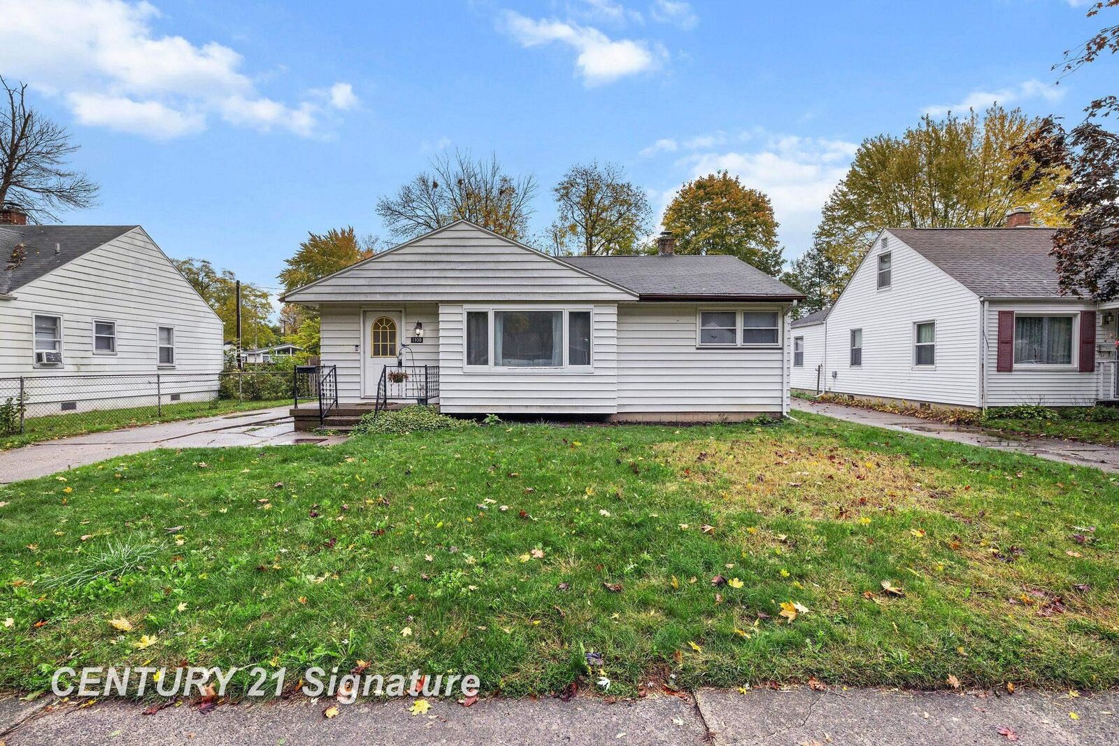 Property Photo:  1830 Zauel Street  MI 48602