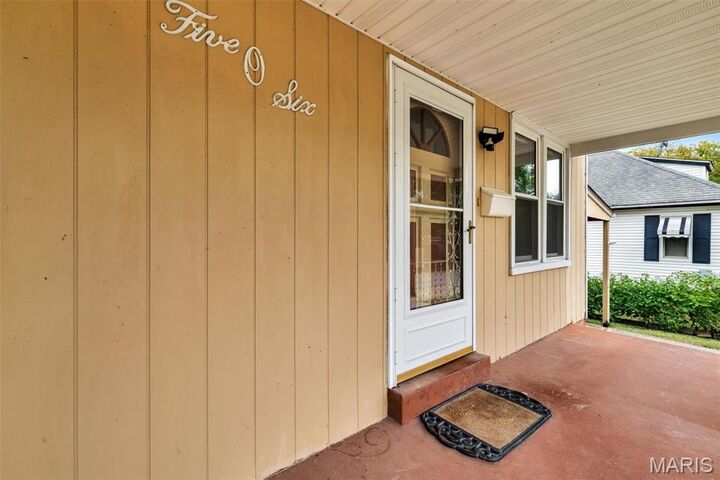 Property Photo:  506 Bainbridge Road  MO 63301