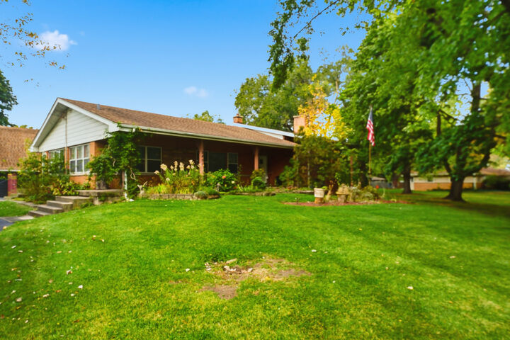 Property Photo:  2401 Rohlwing Road  IL 60008 
