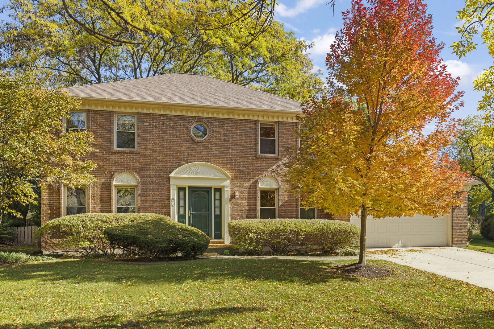 Property Photo:  213 Winding Creek Drive  IL 60565