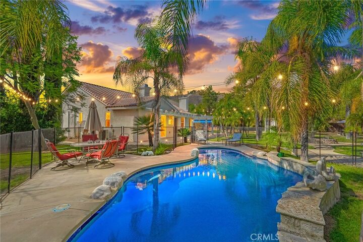 Property Photo:  36012 Corte Pavia  CA 92562 