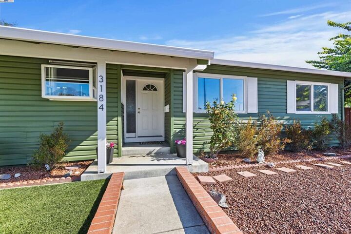Property Photo:  3184 Waugh Place  CA 94538 