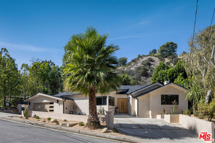 Property Photo:  3637 Loadstone Drive  CA 91403 