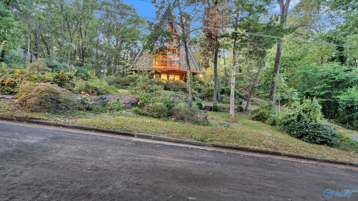 Property Photo:  2707 Churchill Drive SE  AL 35801