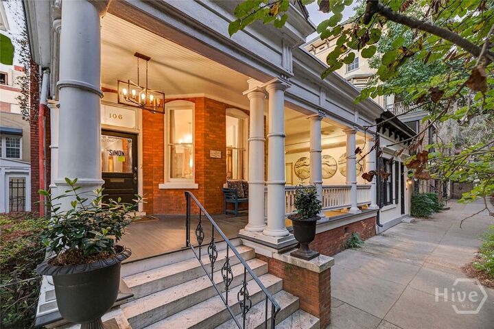Property Photo:  106 E Harris Street  GA 31401 