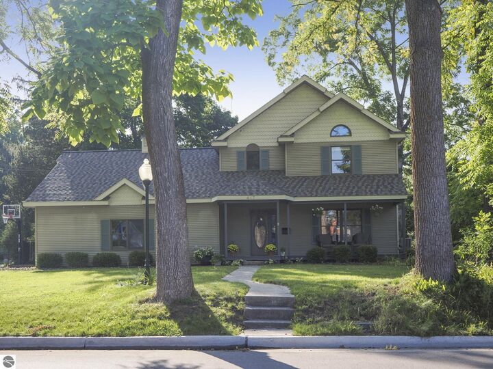 417 N Madison  Traverse City MI 49684 photo