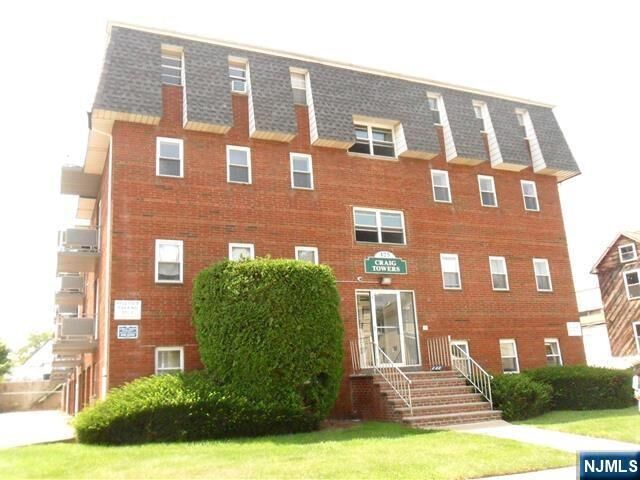 Property Photo:  125 Lawrence Street 5C  NJ 07601 