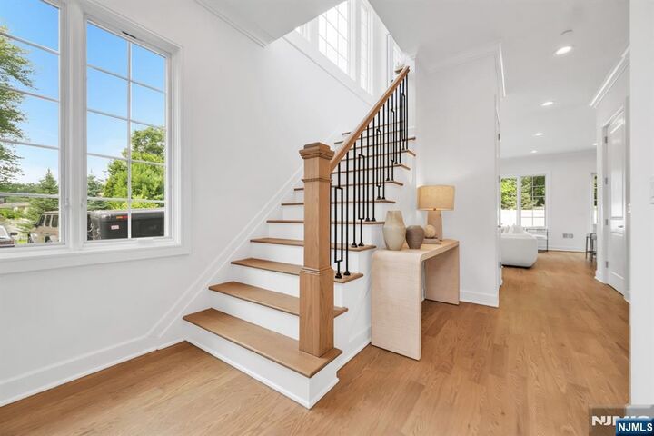 Property Photo:  11 Gabriel Court 11  NJ 07652