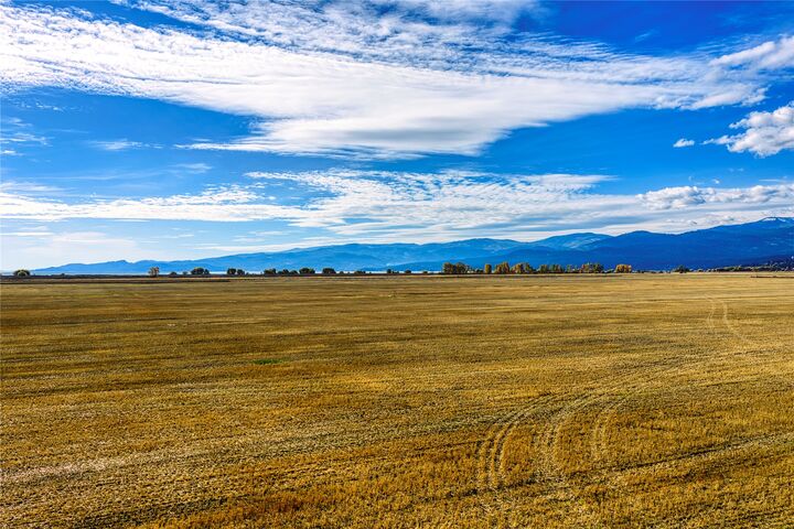 Property Photo: 1164 Mt Highway 82 MT 59932