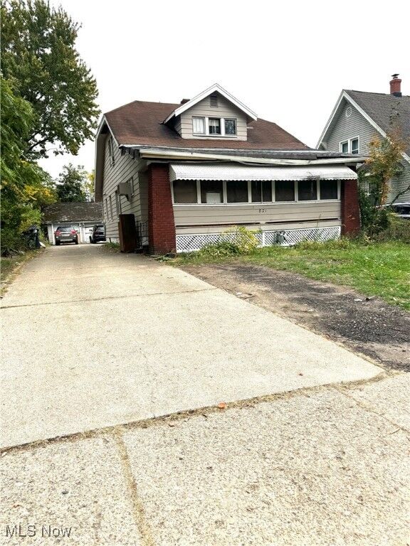 821 Woodbine Avenue SE  Warren OH 44484 photo
