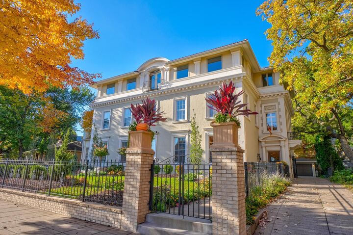 421 Summit Avenue #3  Saint Paul MN 55102 photo