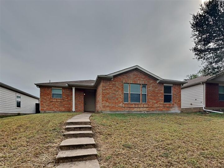 Property Photo:  7528 Amber Drive  TX 75241