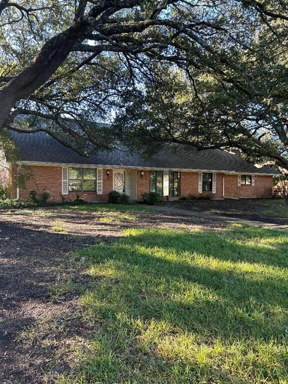 Photo de la propriété:  7824 Woodstone Lane  TX 75248
