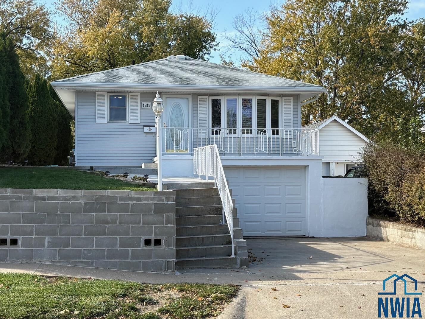 Property Photo:  1815 S. Lemon  IA 51106