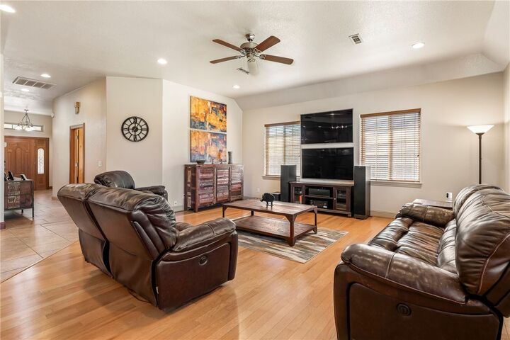 Property Photo:  323 N Powderhorn Drive  AR 72704