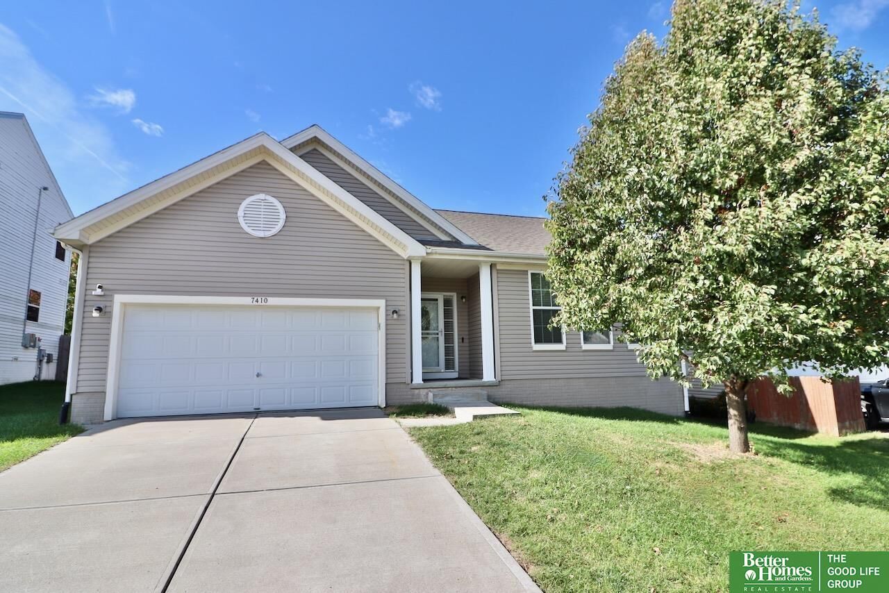 Property Photo:  7410 N 89th Avenue  NE 68122