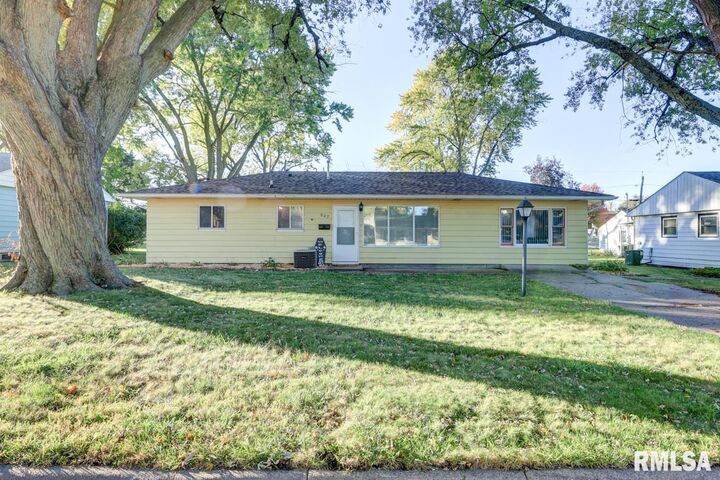 807 W 18th Street  Sterling IL 61081 photo