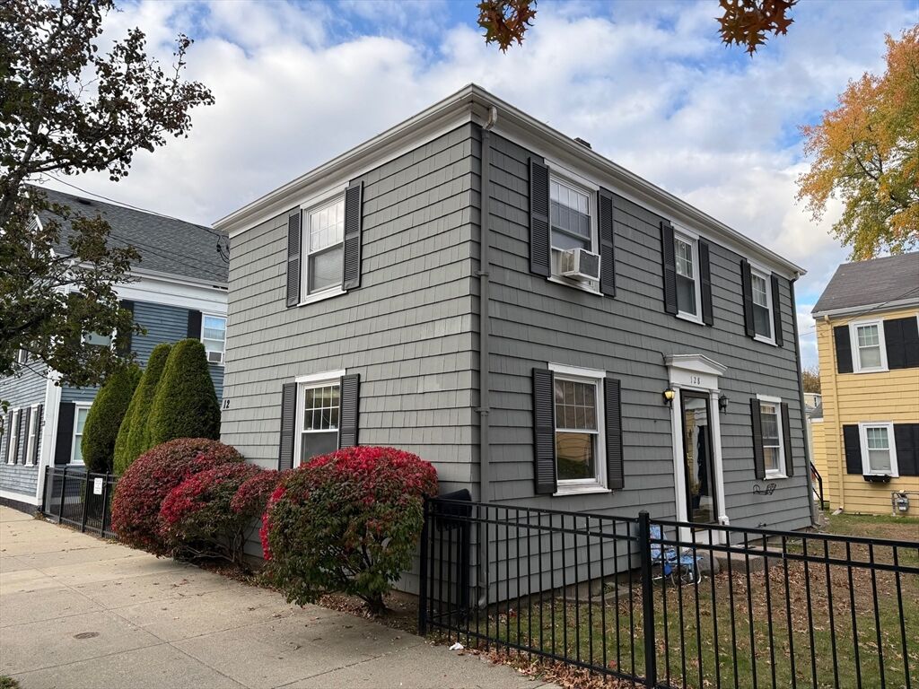 Property Photo:  128 Boston St 4  MA 01970 