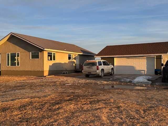 Property Photo:  25021 Rge Rd 254  AB T0K 0K0 