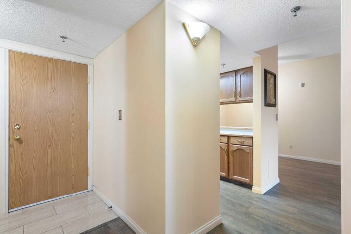 Photo de la propriété:  2011 University Drive NW 103  AB T2N 4T4