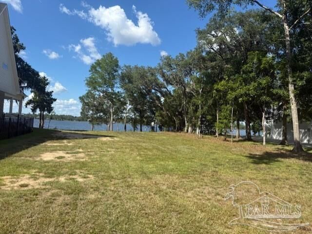 Property Photo:  7586 Old Bay Pointe Rd  FL 32583