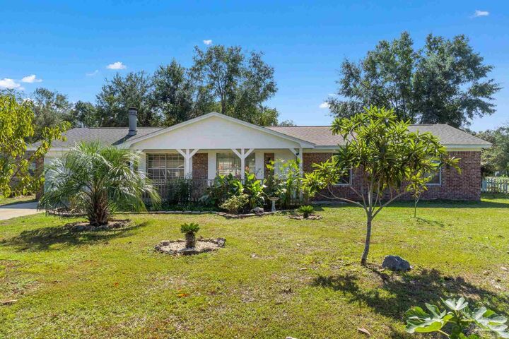 5301 E Avenida De Golf  Pace FL 32571 photo