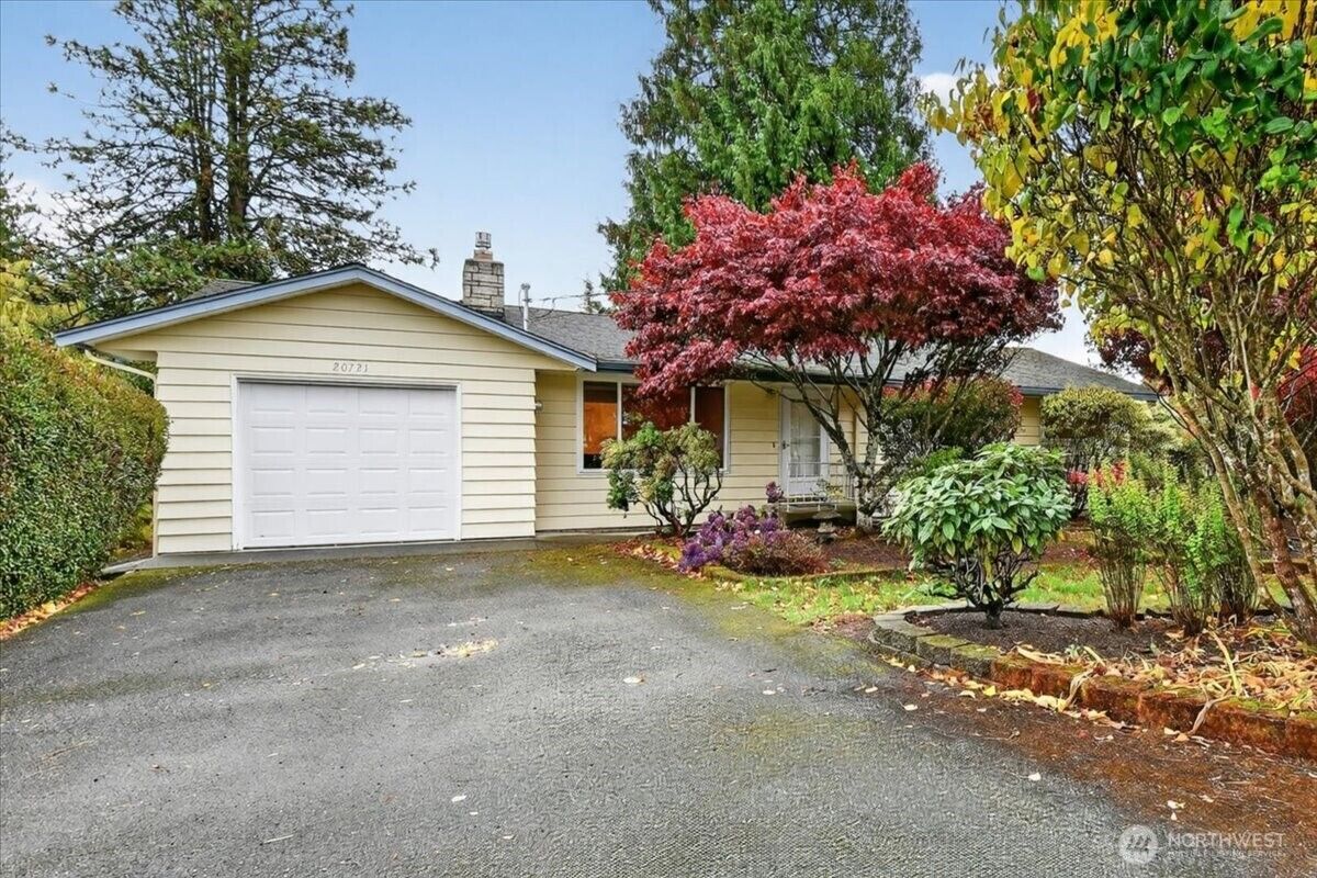 Property Photo:  20721  81st Avenue W  WA 98026