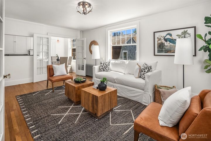 Property Photo:  321  Boylston Avenue E 303  WA 98102