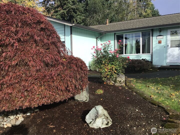 Property Photo:  32528  26th Avenue SW  WA 98023