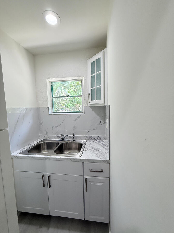 Property Photo:  425 N 26th Street  FL 34947 