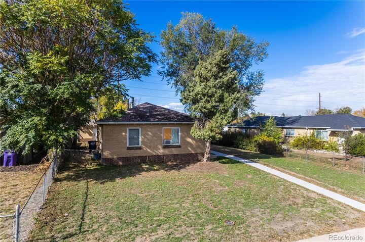 Property Photo:  3255-3259 Pontiac Street  CO 80207