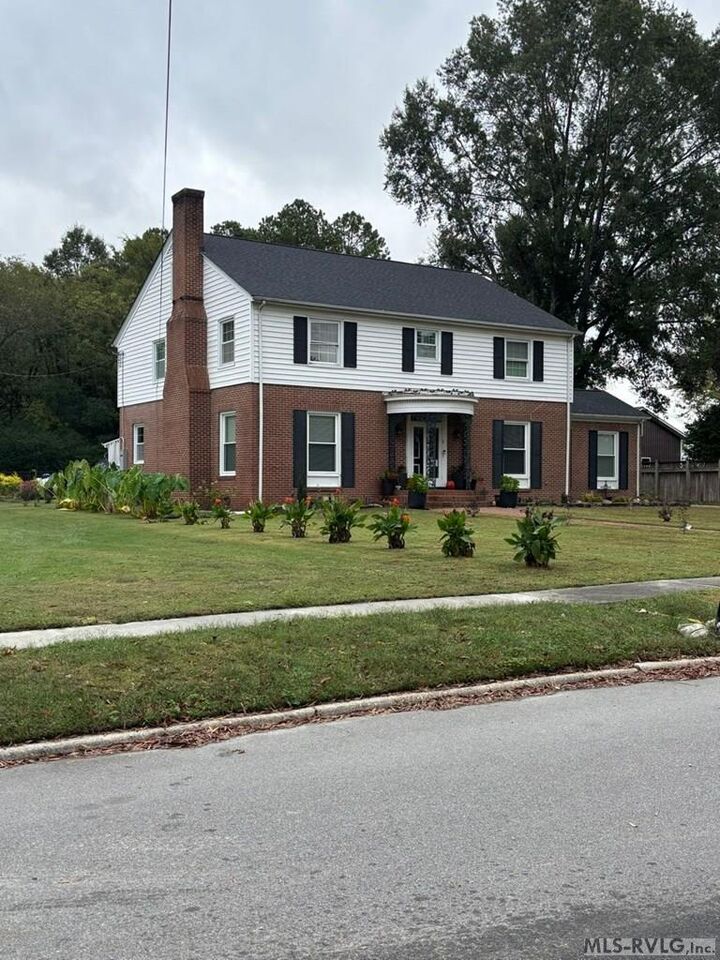 Property Photo: 108 E Calhoun Street NC 27845