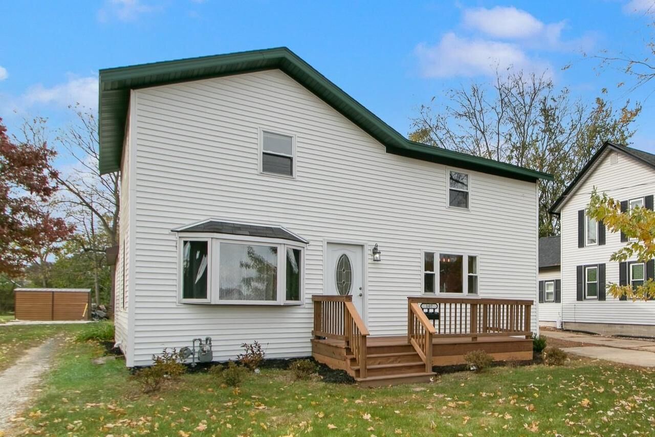 Property Photo:  107 Parkview Drive  WI 53563 