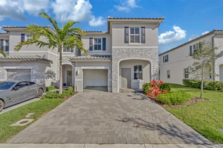 11851 NW 46th St  Coral Springs FL 33076 photo