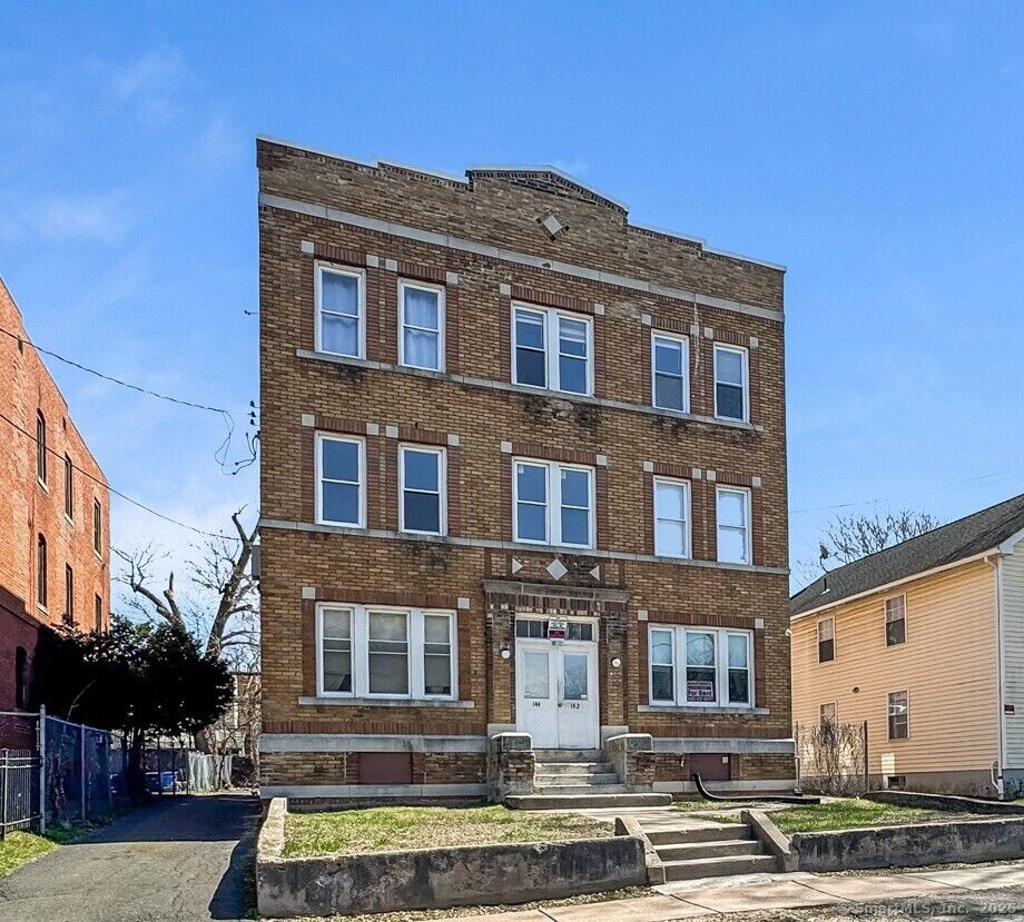 Property Photo: 142 Clark Street CT 06120
