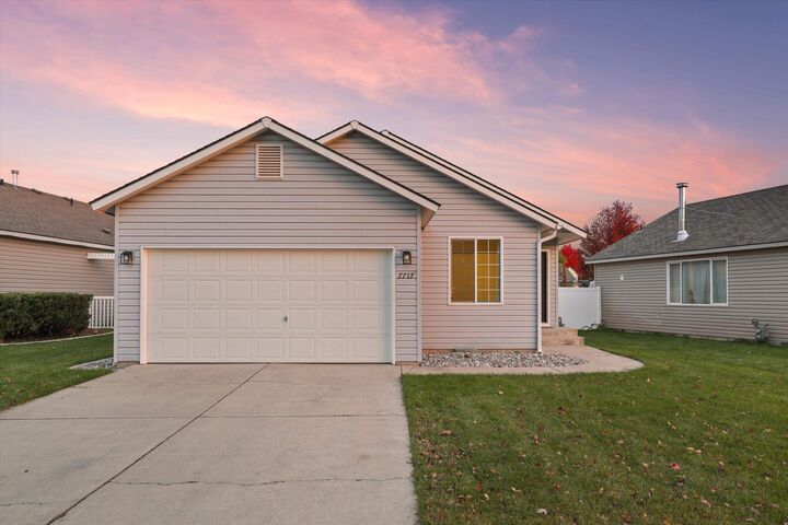 Property Photo:  7717 S Blackberry St  WA 99004