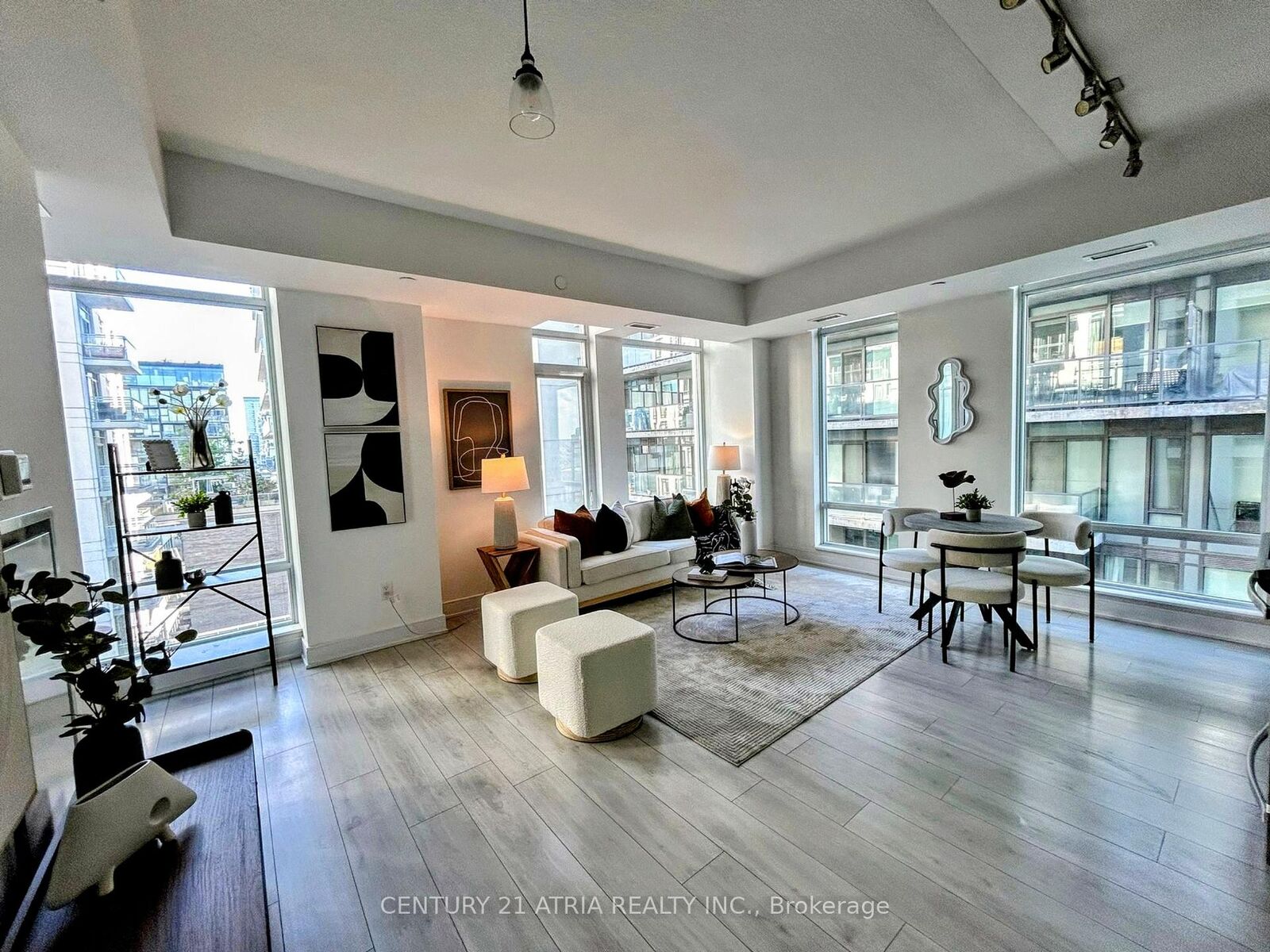 Photo de la propriété:  525 Adelaide Street 1503  ON M5V 0N7