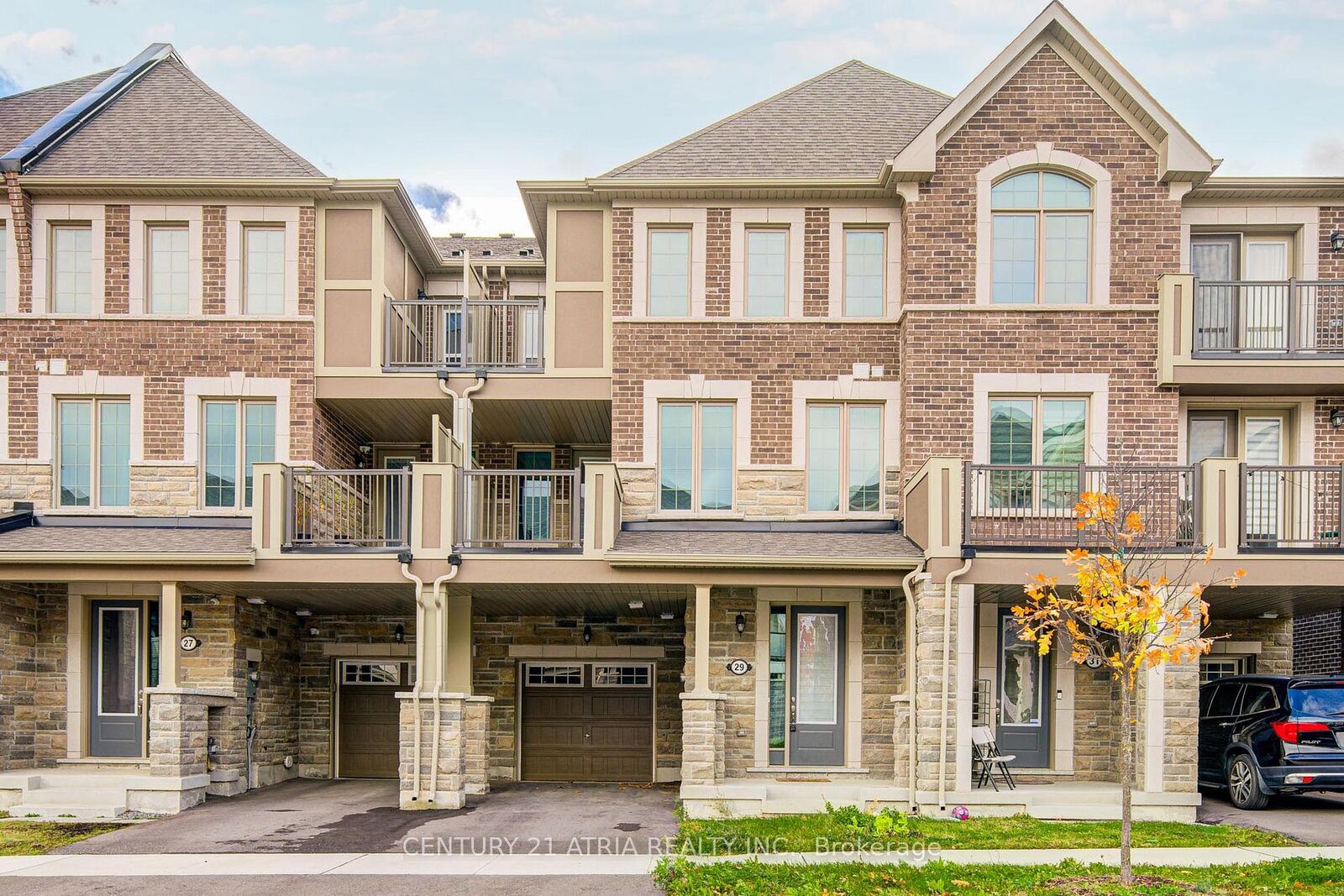 Photo de la propriété:  29 Thomas Frisby Jr Crescent  ON L6C 3L1