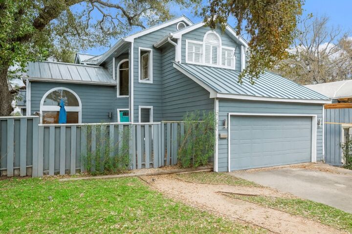 2002 Alta Vista Avenue  Austin TX 78704 photo
