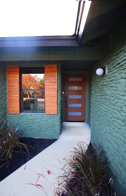 Property Photo:  10102 Warrington Cove  TX 78753 