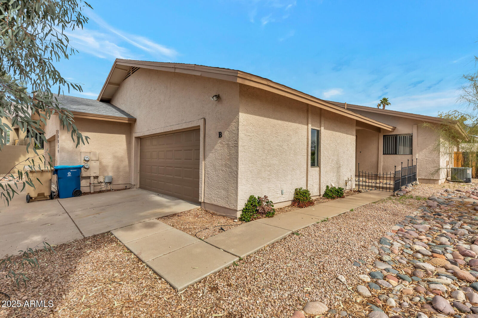 Property Photo: 14039 N Kendall Drive AZ 85268