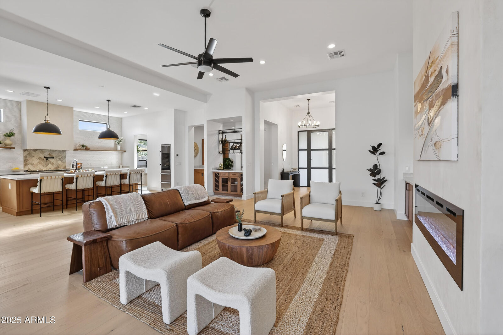 Property Photo: 3113 N 41st Place AZ 85018