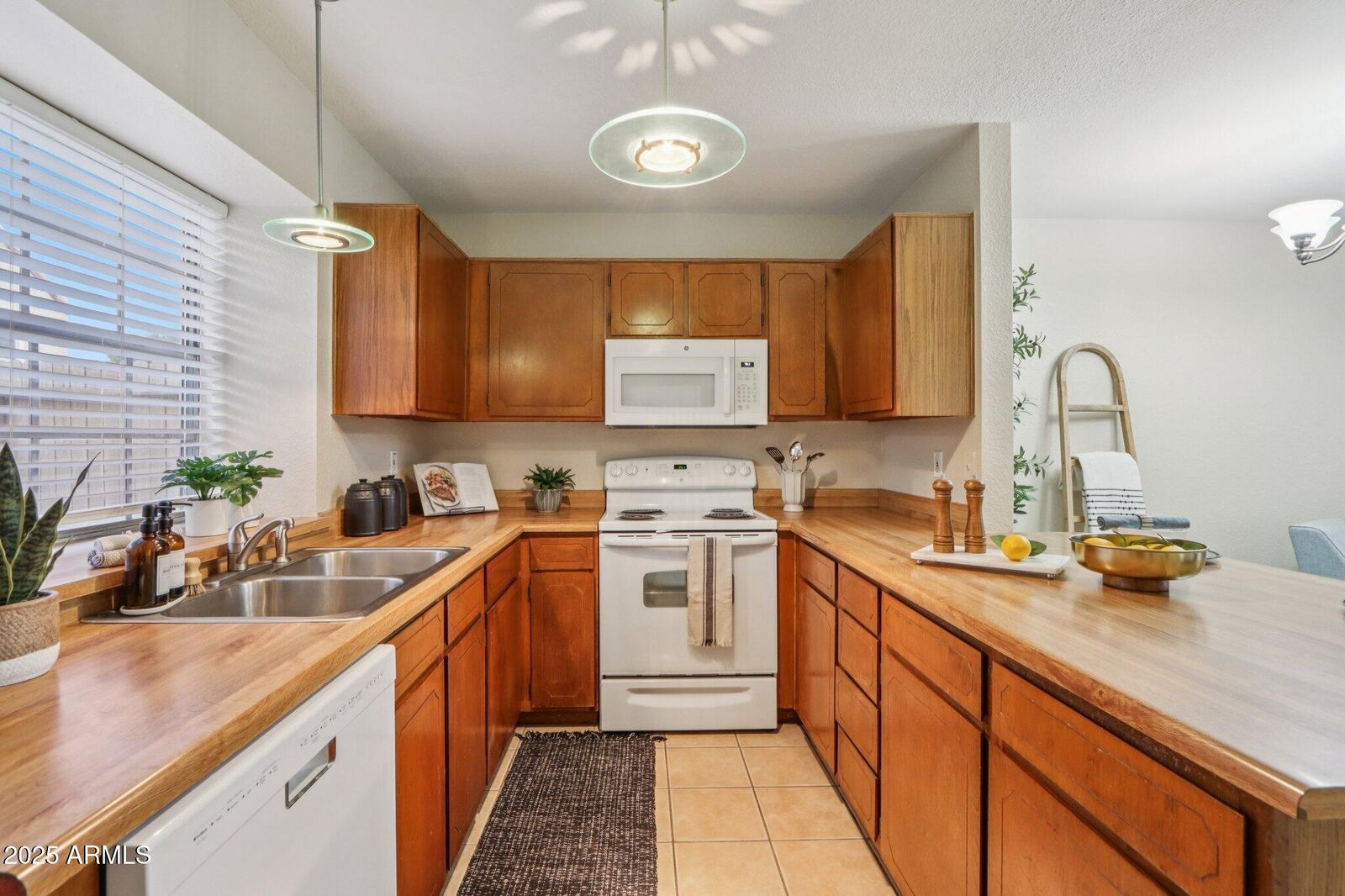 Property Photo:  4601 N 102nd Avenue 1036  AZ 85037