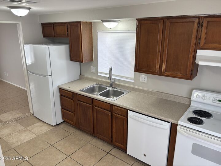 Property Photo:  148 S 54th Street A  AZ 85206