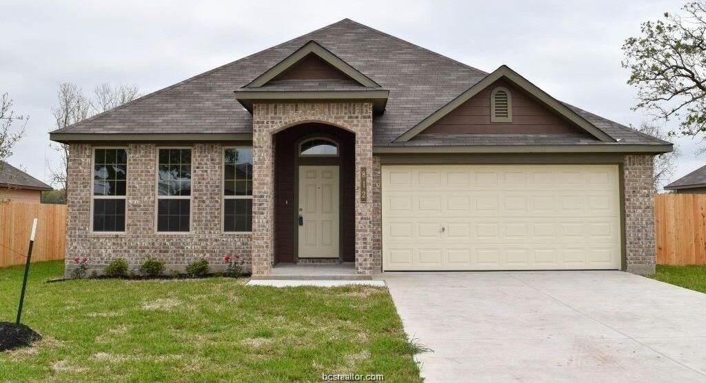 Property Photo: 812 Heritage Drive TX 77868