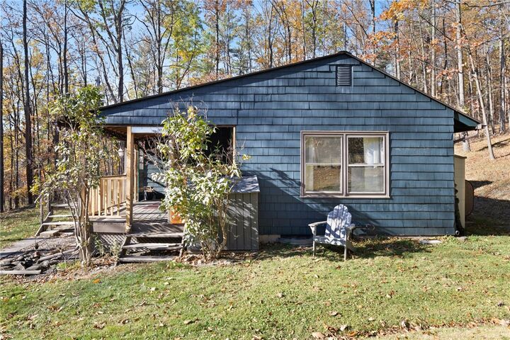 Property Photo:  7654 W Hall Road  NY 14424 