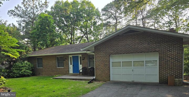 Property Photo: 12987 Holly Way MD 20657