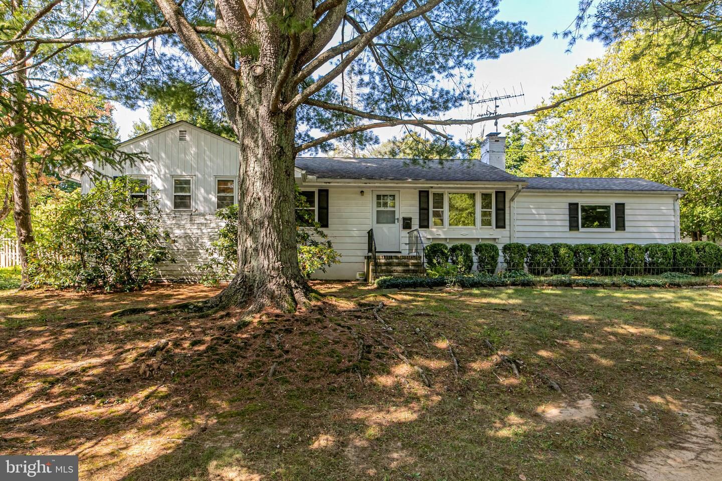 Property Photo:  50 Broadripple Drive  NJ 08540 