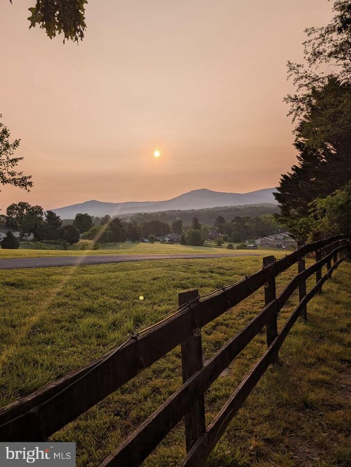 Property Photo:  100 Cottage Drive  VA 22835